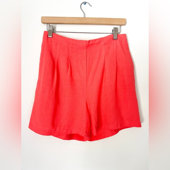 Vero Moda | Jesmilo High-Waist Box-Pleat Shorts in Georgia Peach - Picture 4 of 7